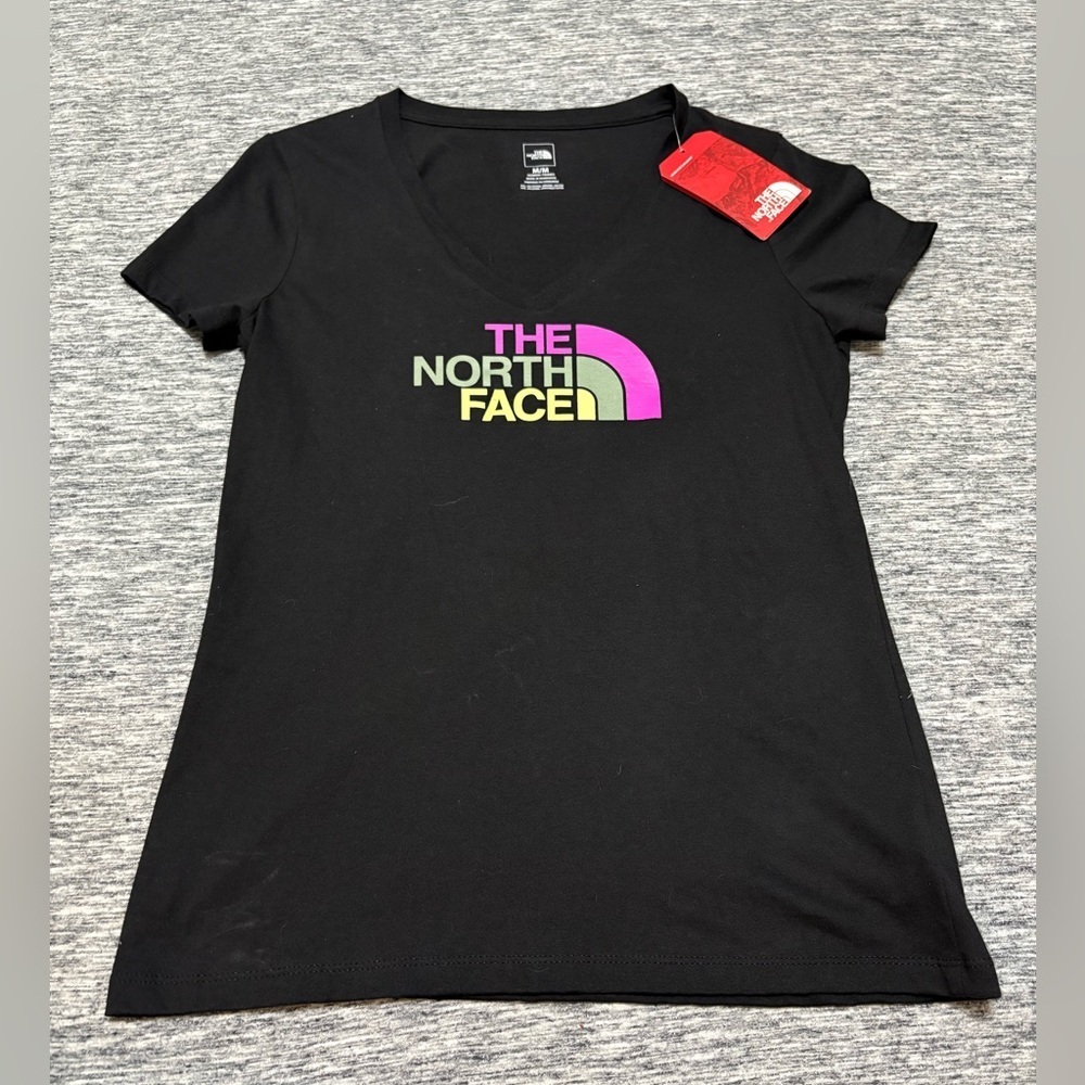 NWT The North Face Ladies V Neck T Shirt Size Medium